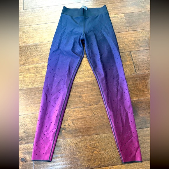 Ultracor Leggings size small - Picture 1 of 6